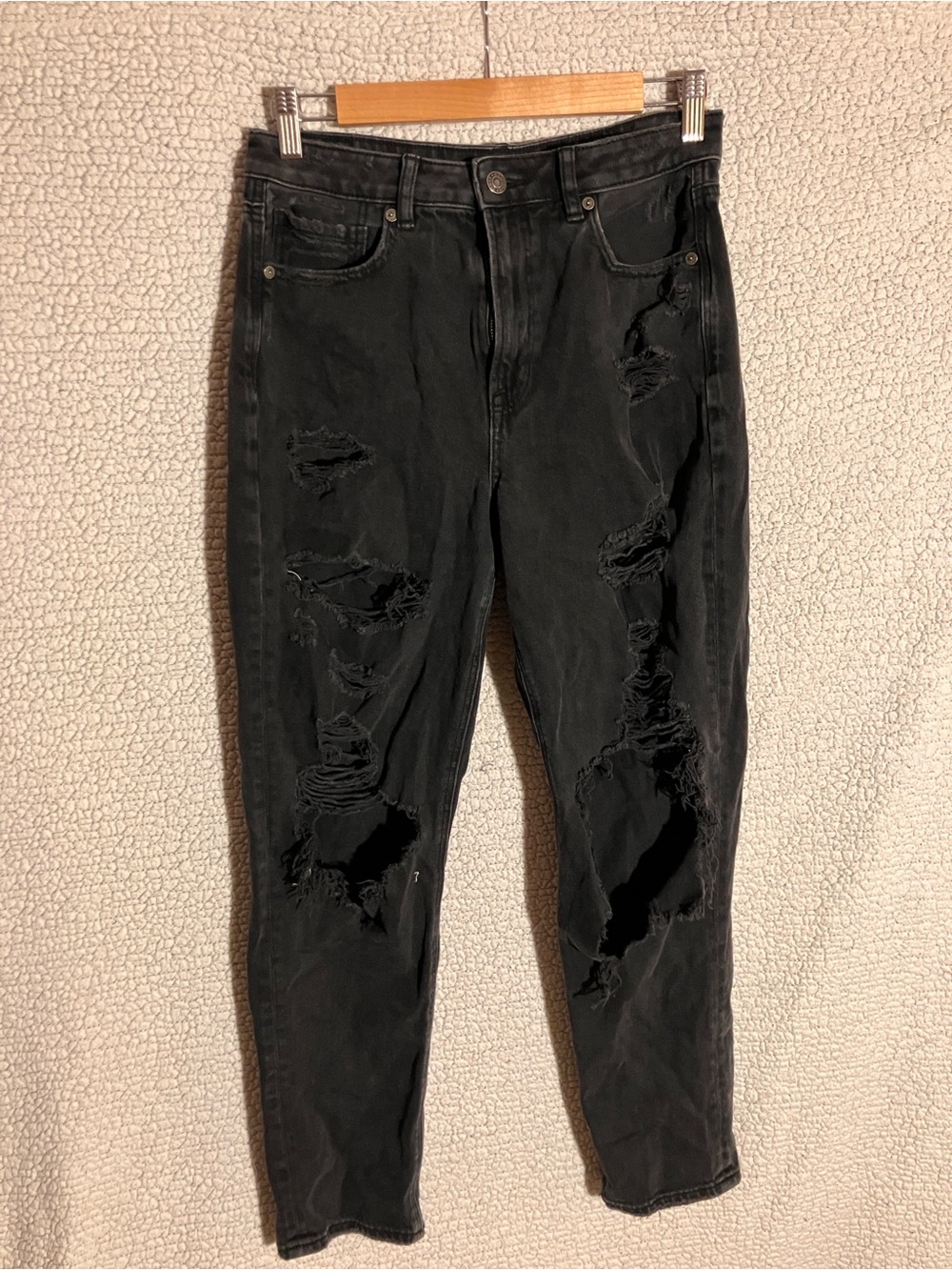 American Eagle Outfitters Black Distressed Boyfriend Jeans